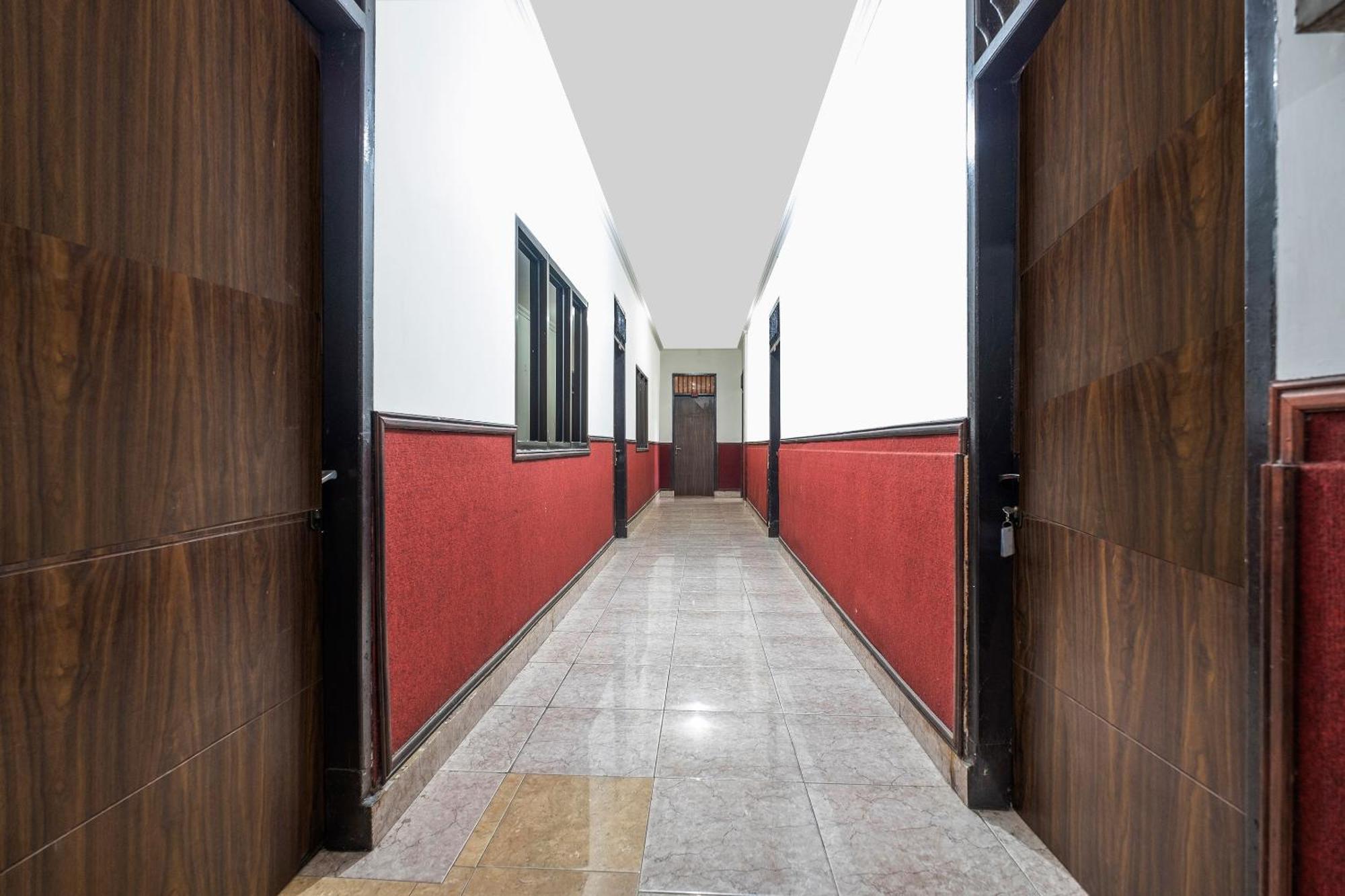 Super Oyo 2704 Hotel Transit 2 Manda Bagian luar foto